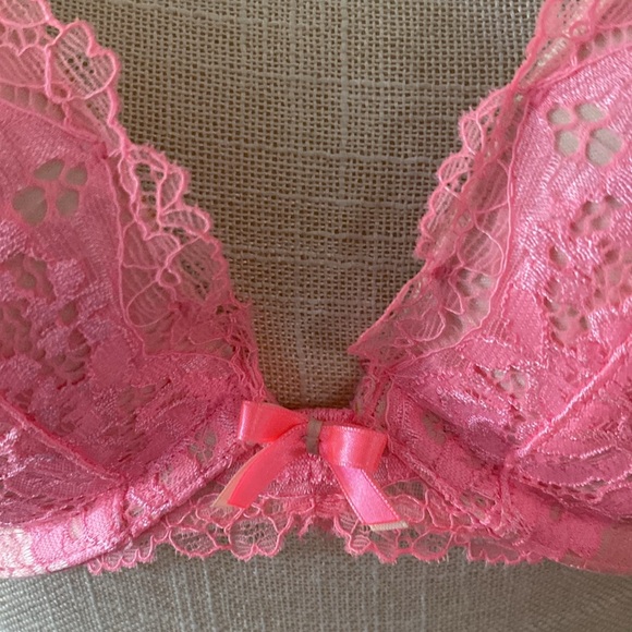 Victoria Secret Dream Angels push up pigeonnant padded PINK LACE bra 34B - Picture 4 of 15